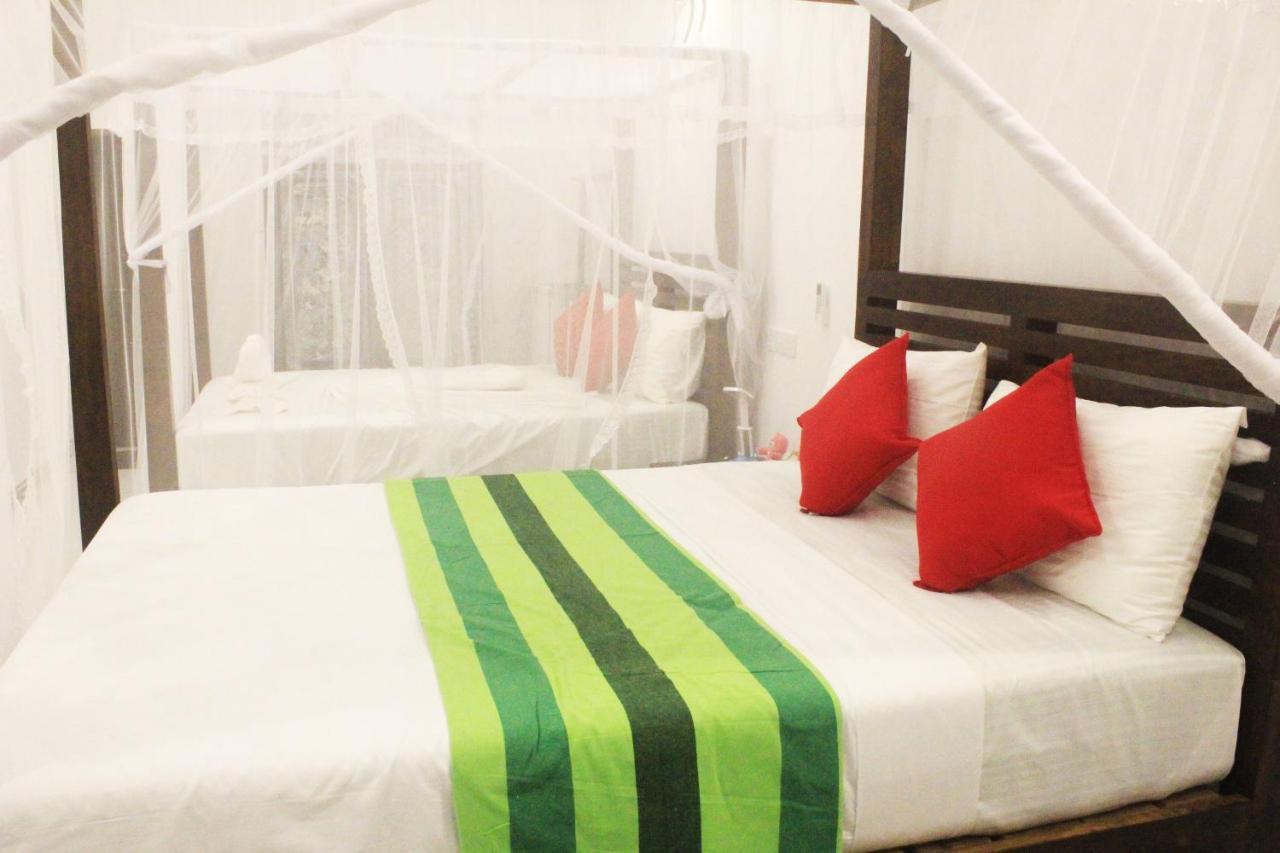 Hotel Bejewelled Sigiriya Exteriör bild